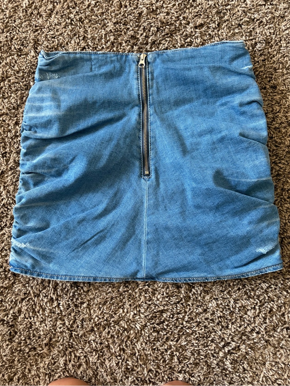 NWT - Retrofete Elijah Skirt In Blue - Blue
Jay - size small - Picture 3 of 4